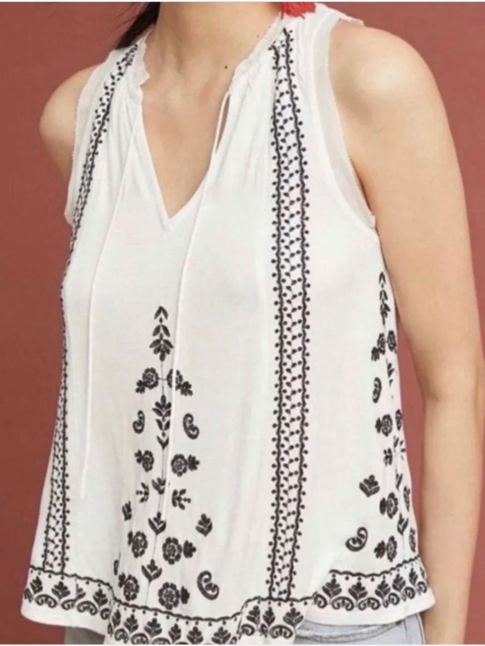 Anthropologie AKemi and Kin Embroidered Sleeveless Top Size Small